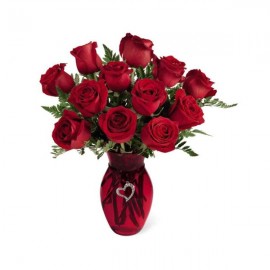 Le bouquet en amour avec les roses rouges